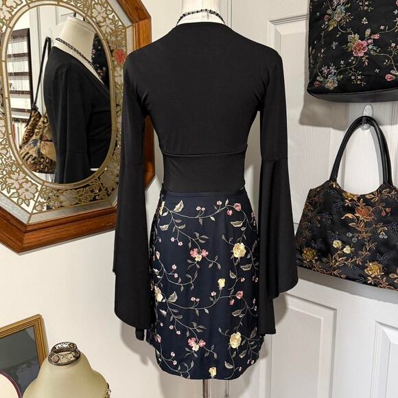 VTG 90s Petite Sophisticate Black Multicolor Floral Embroidered Silk Mini Skirt - Picture 4 of 7